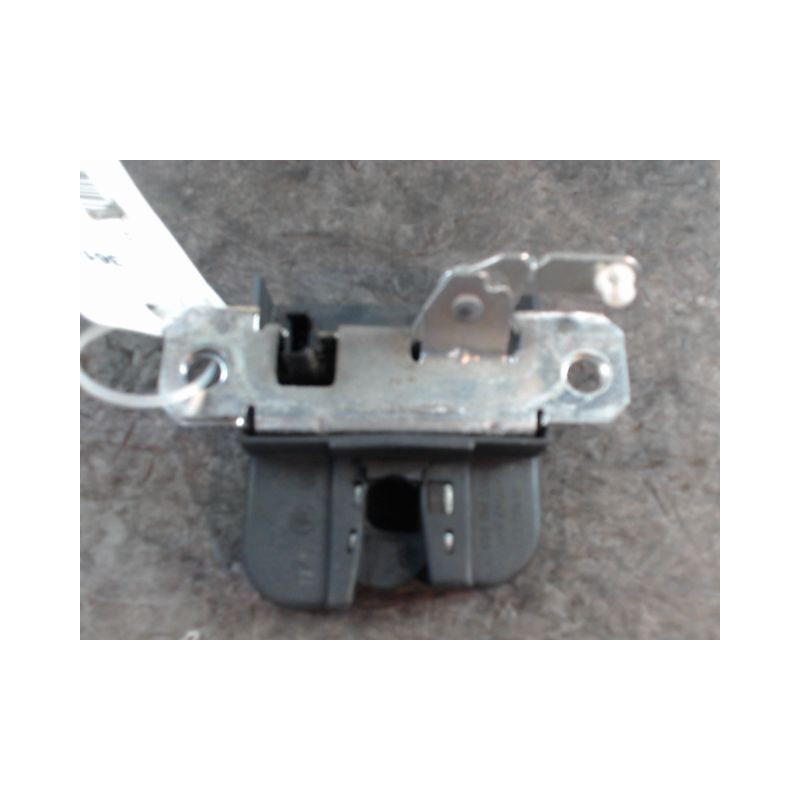 SERRURE HAYON  VOLKSWAGEN POLO 2005-