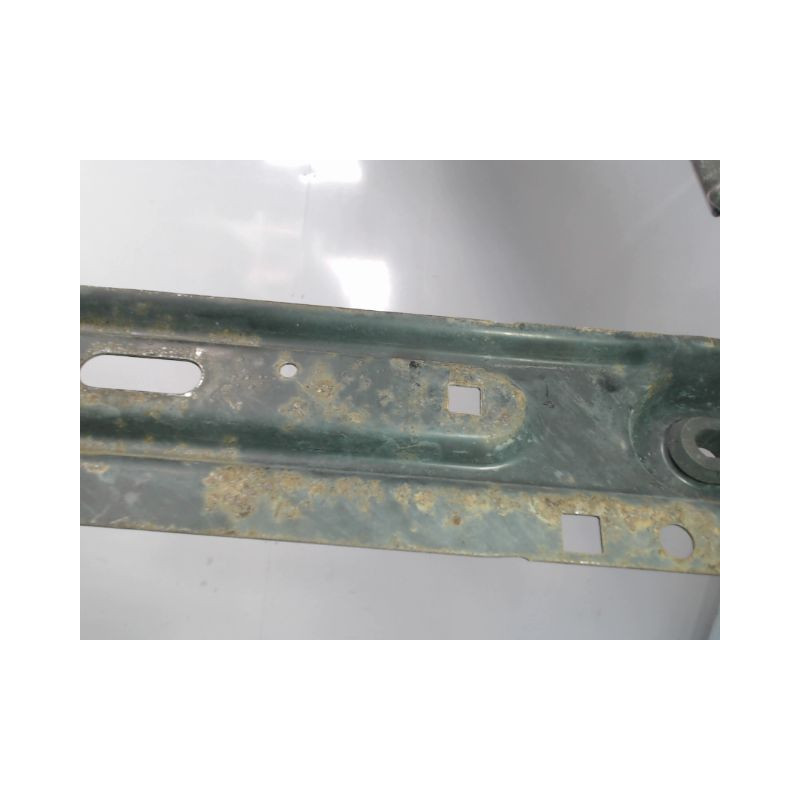 TRAVERSE INFERIEURE ARMATURE AVANT PEUGEOT PARTNER FGT LONG 08-