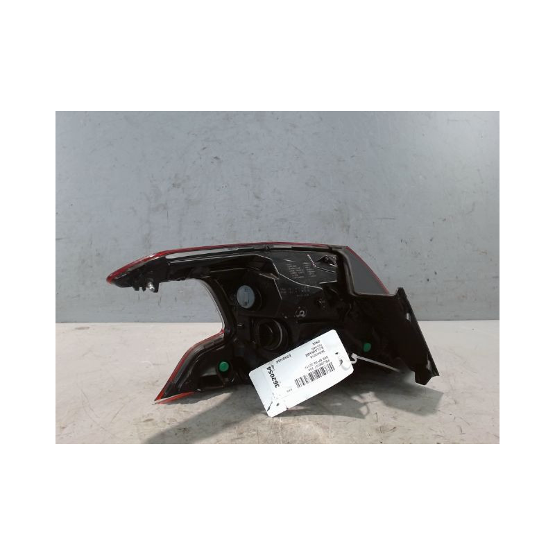 FEU ARRIERE DROIT PEUGEOT 308 2011-