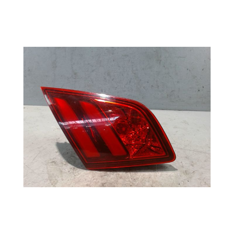 FEU ARRIERE GAUCHE  PEUGEOT 308 2011-
