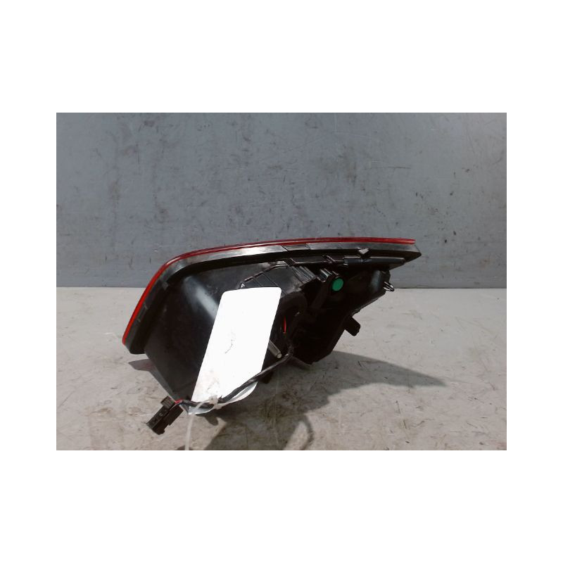 FEU ARRIERE GAUCHE  PEUGEOT 308 2011-