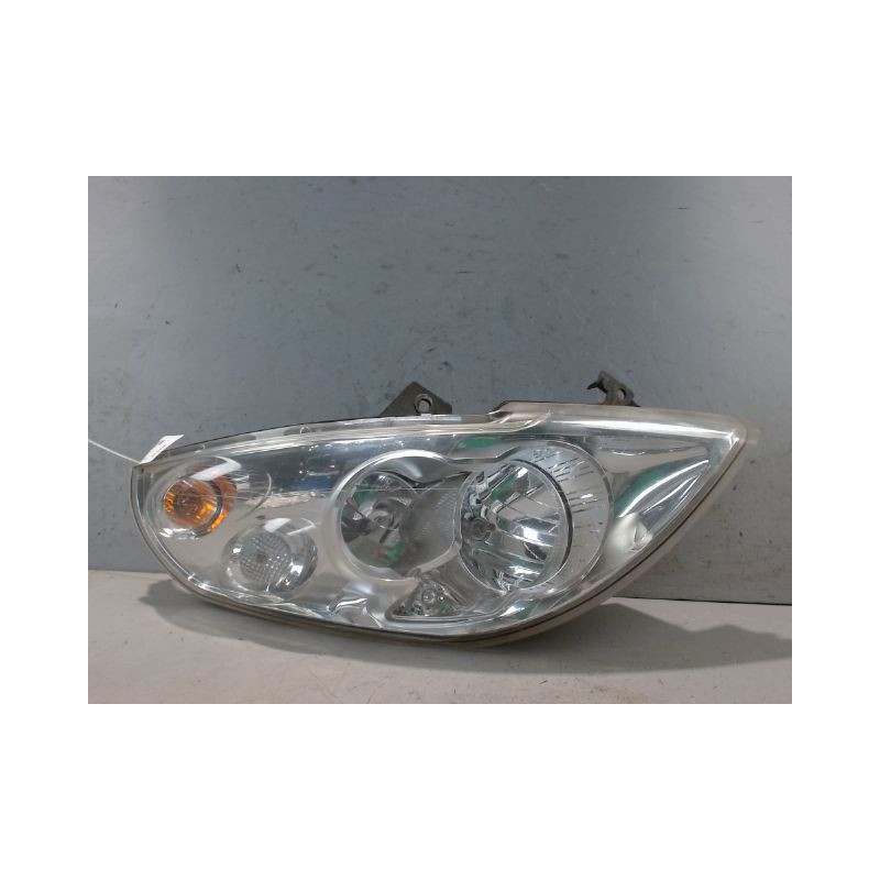 PHARE DROIT RENAULT MASTER