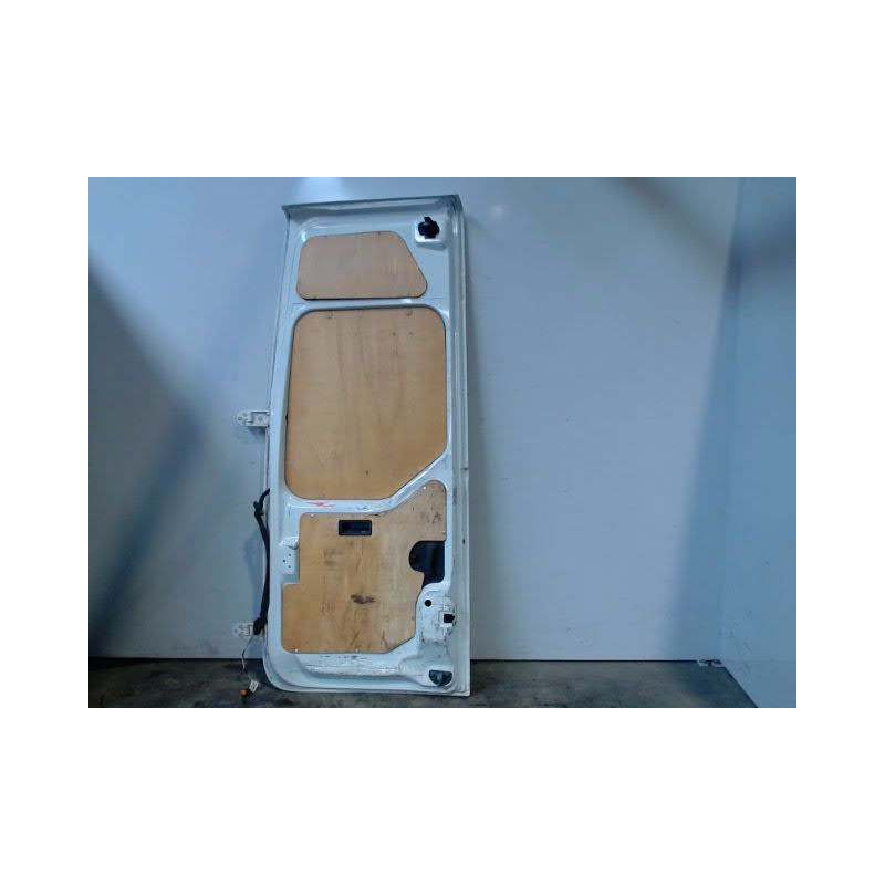 PORTE BATTANTE ARRIERE DROIT RENAULT MASTER