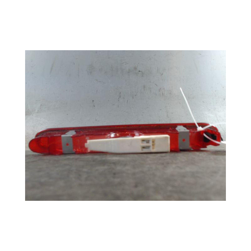 FEUX STOP SUPPLEMENTAIRE RENAULT KANGOO