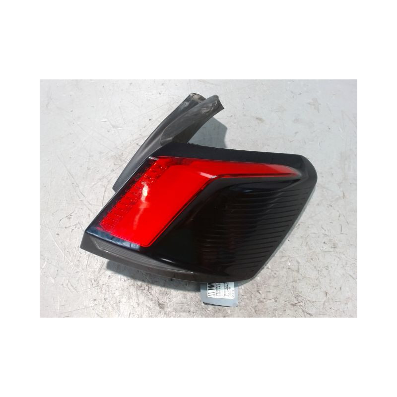 FEU ARRIERE DROIT PEUGEOT 3008 2009-