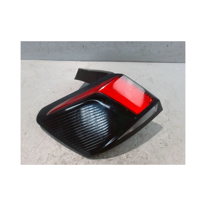 FEU ARRIERE GAUCHE  PEUGEOT 3008 2009-