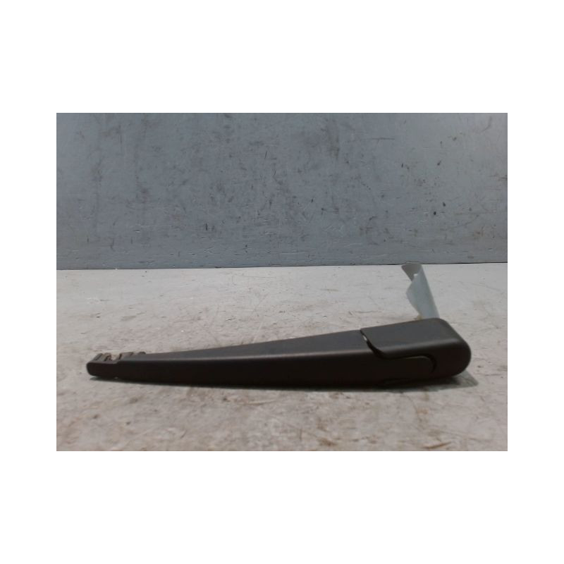 BRAS ESSUIE-GLACE ARRIERE PEUGEOT 3008 2009-