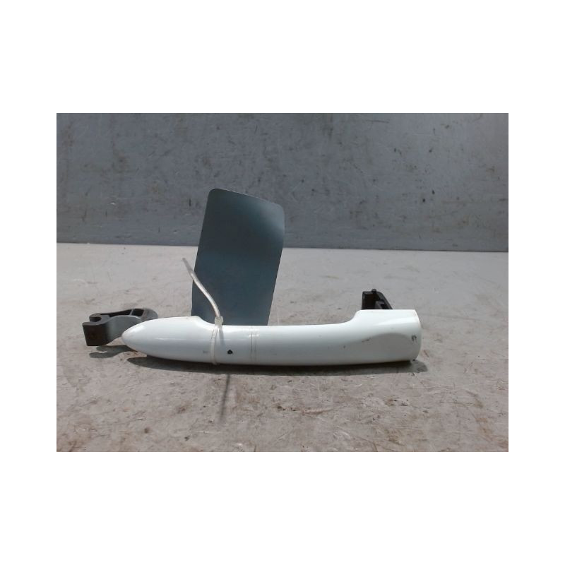 POIGNEE EXTERIEURE PORTE AVANT DROIT RENAULT MEGANE III 2008-