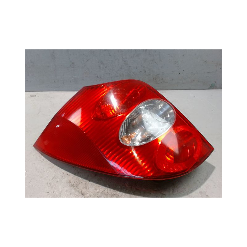 FEU ARRIERE GAUCHE  RENAULT LAGUNA II ESTATE 2005-2007