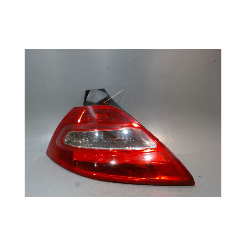 FEU ARRIERE GAUCHE  RENAULT MEGANE