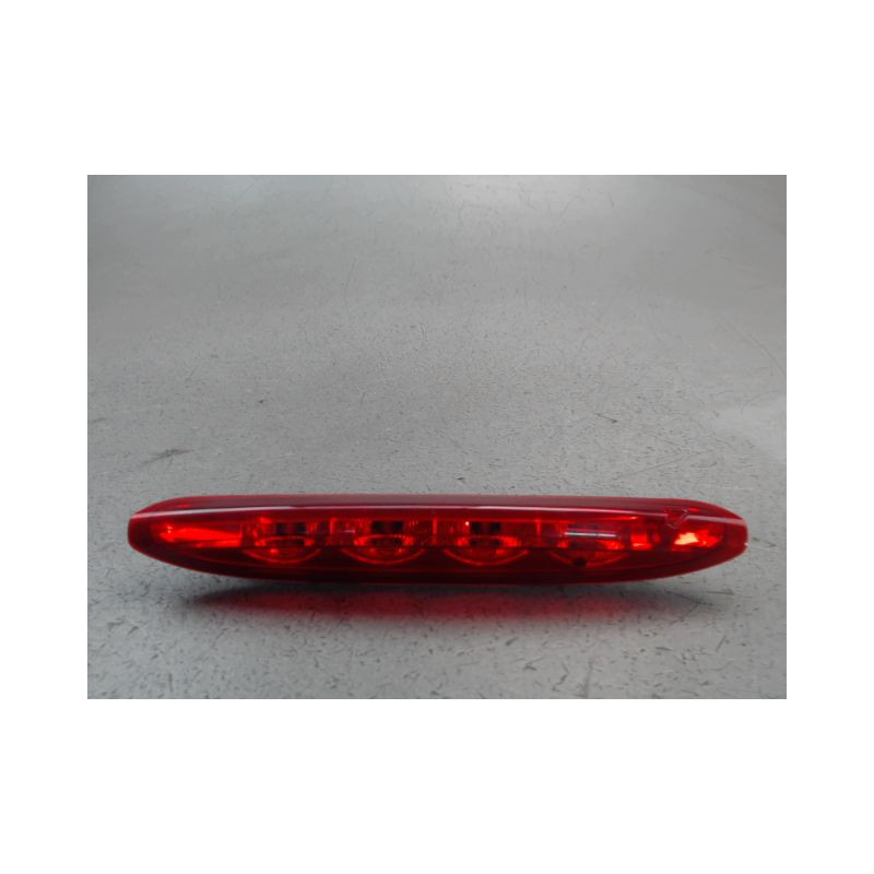 FEUX STOP SUPPLEMENTAIRE PEUGEOT 208