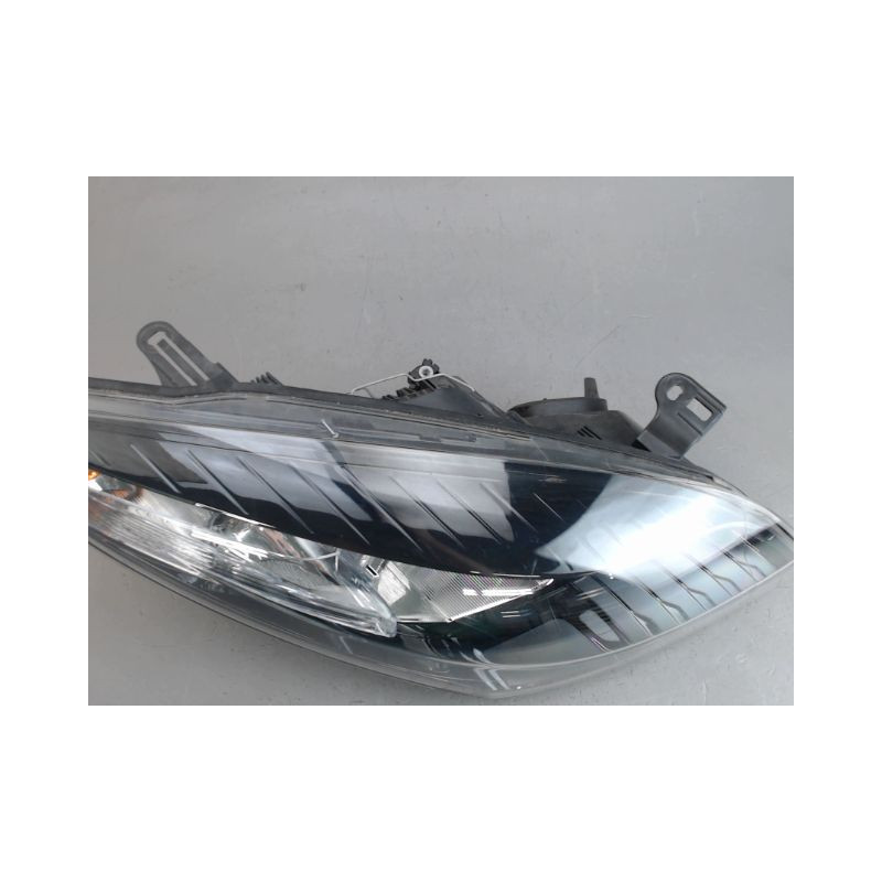 PHARE DROIT RENAULT MEGANE