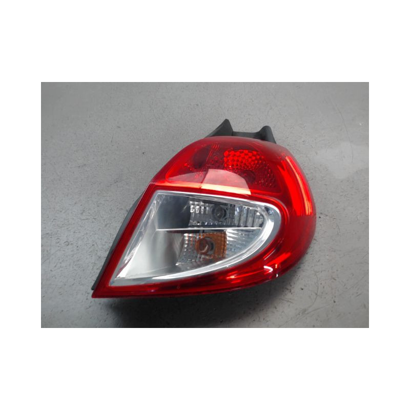 FEU ARRIERE DROIT RENAULT CLIO