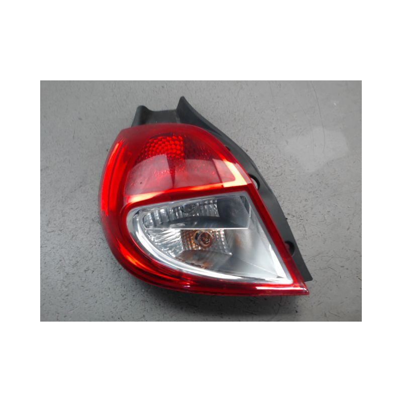 FEU ARRIERE GAUCHE  RENAULT CLIO