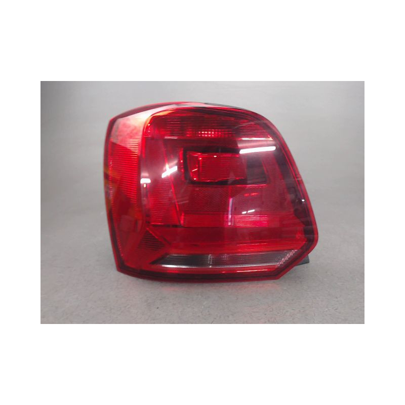 FEU ARRIERE GAUCHE  VOLKSWAGEN POLO