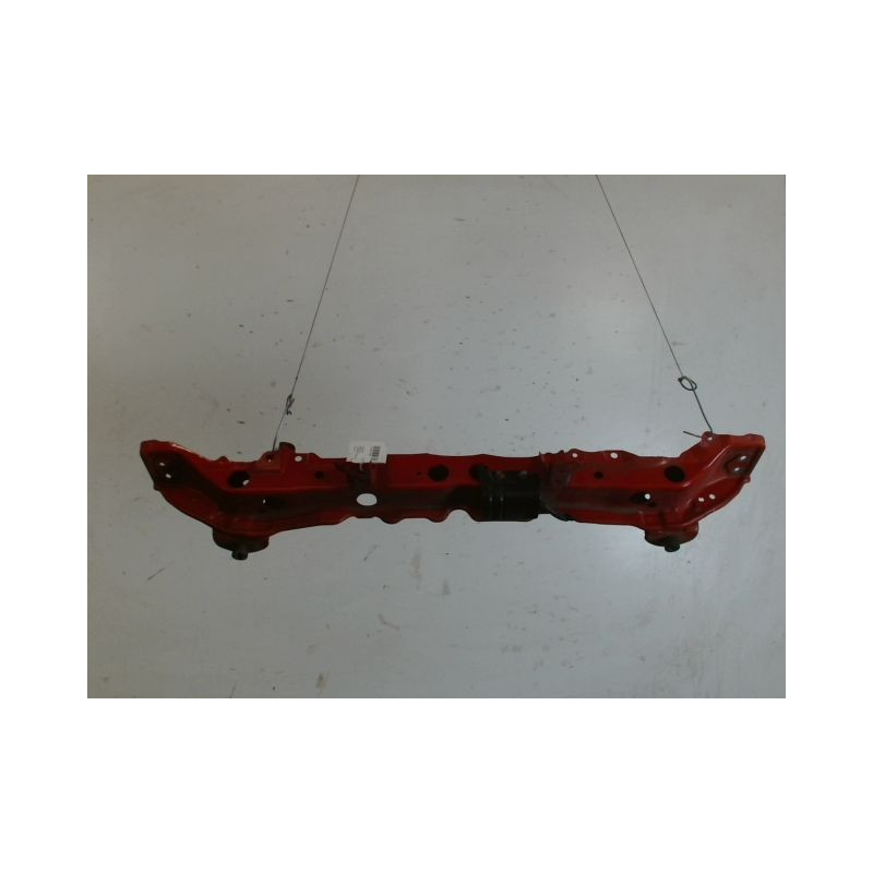 TRAVERSE INFERIEURE ARMATURE AVANT TOYOTA YARIS