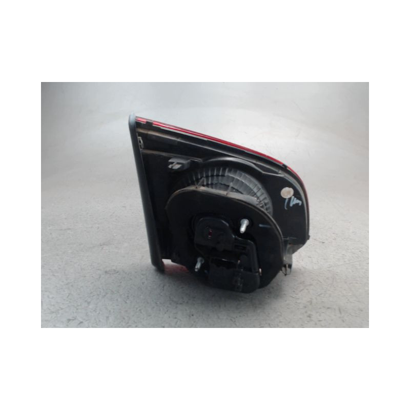 FEU ARRIERE INTERIEUR DROIT VOLKSWAGEN GOLF