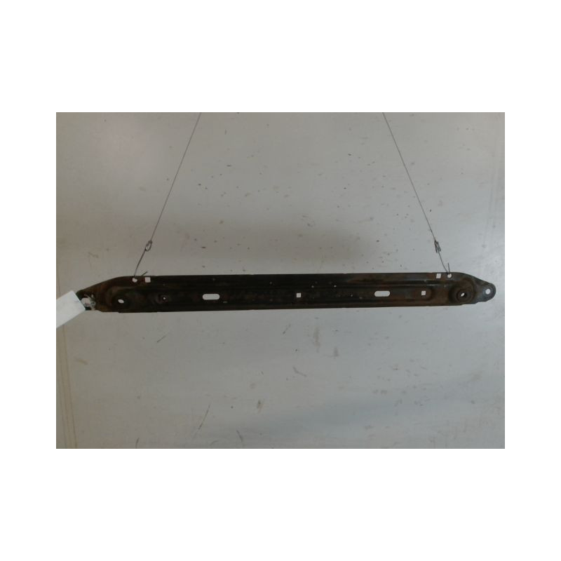 TRAVERSE INFERIEURE ARMATURE AVANT PEUGEOT 308
