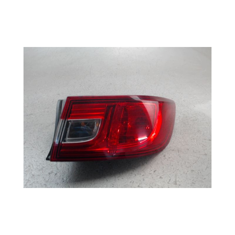 FEU ARRIERE DROIT RENAULT CLIO
