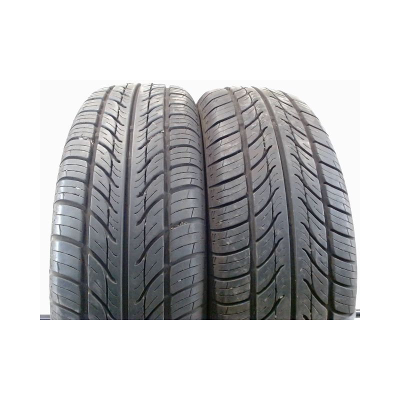 Paire de pneus KORMORAN ROAD 175 65 14 82 T