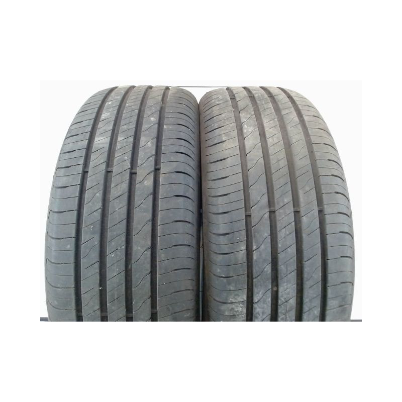 Paire de pneus GOOD YEAR EFFICIENT GRIP PERFORMANCE 2 215 55 17 98 W