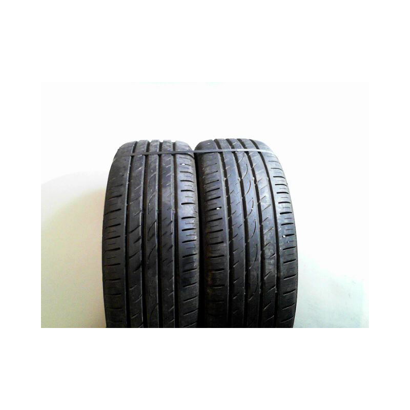 Paire de pneus NEXEN N FERA SU4 215 45 18 93 W