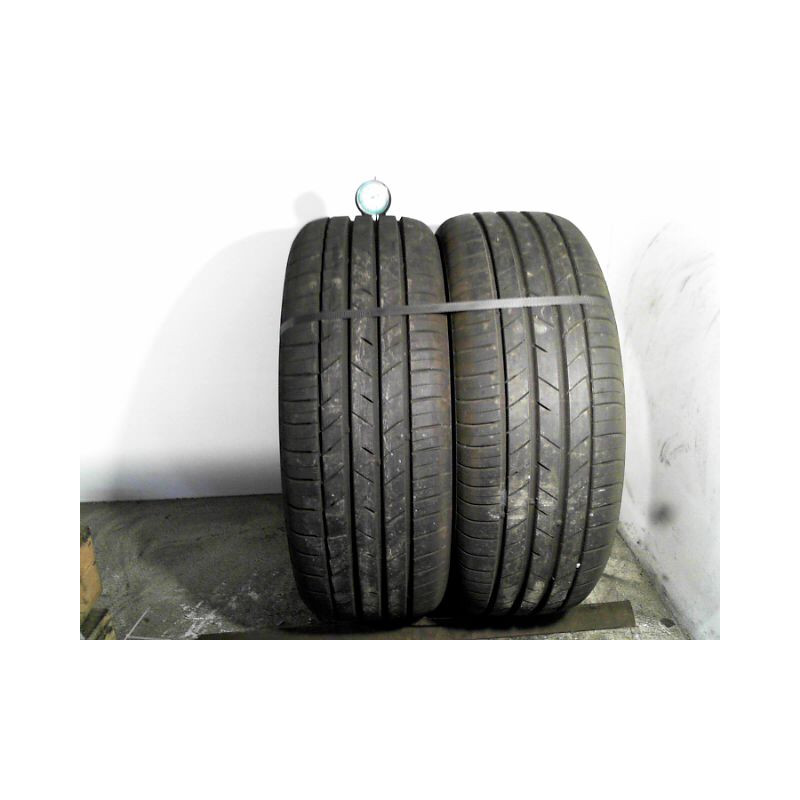 Paire de pneus KUMHO ECSTA HS52 205 55 16 87 W