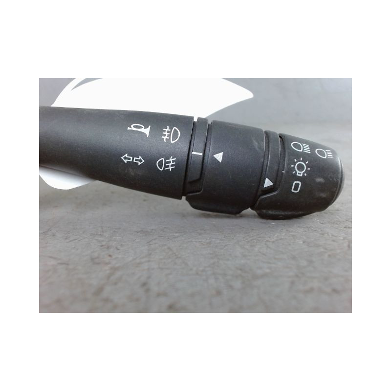 COMMANDE ECLAIRAGE RENAULT TWINGO