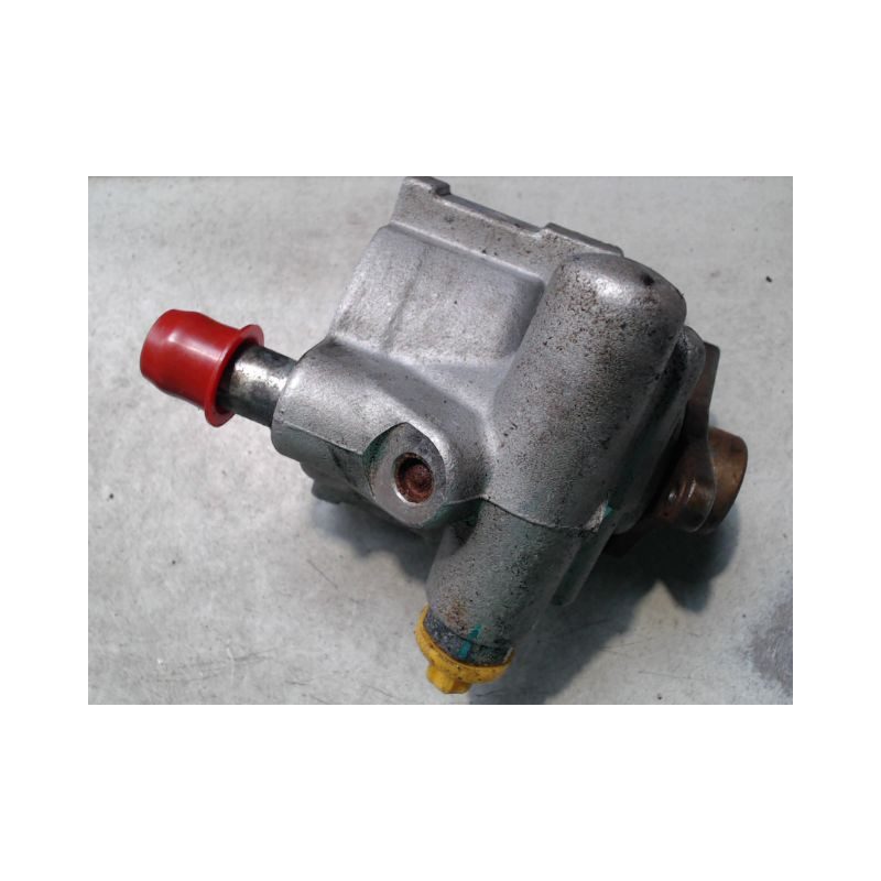 POMPE DIRECTION ASSISTEE RENAULT TRAFIC