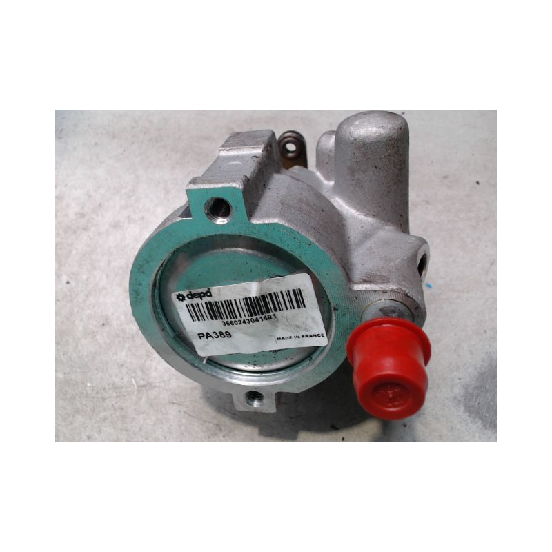 POMPE DIRECTION ASSISTEE RENAULT TRAFIC