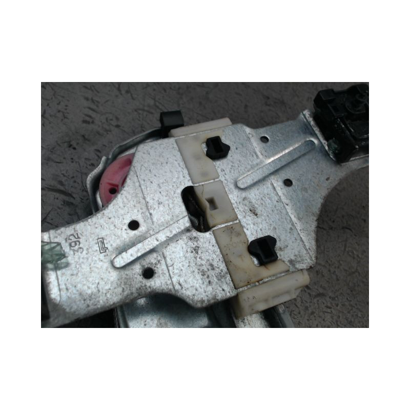 MECANISME LEVE-GLACE AVANT GAUCHE PEUGEOT 208