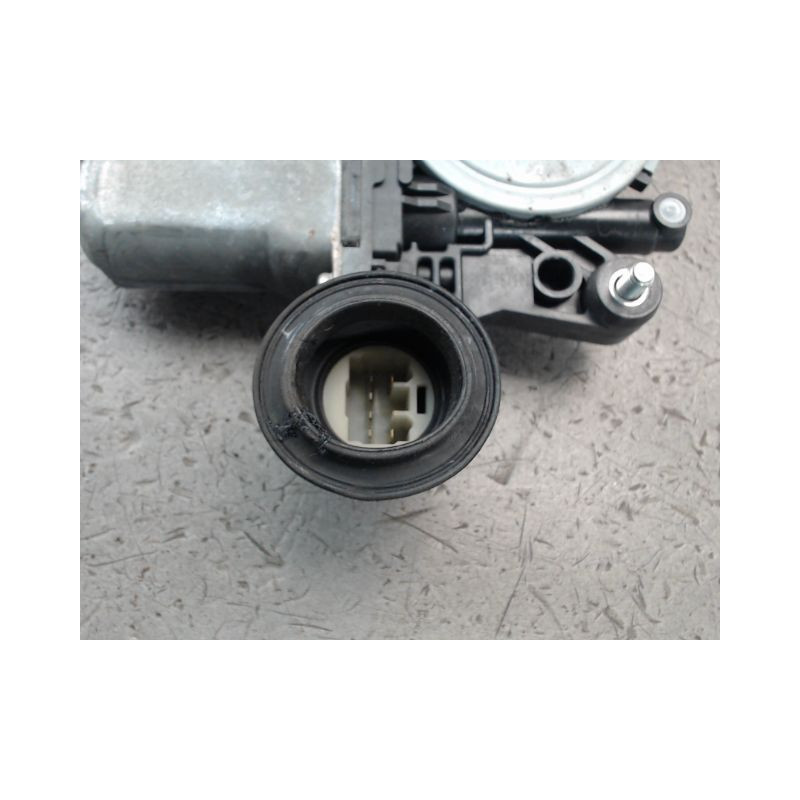 MECANISME LEVE-GLACE AVANT DROIT SUZUKI SWIFT