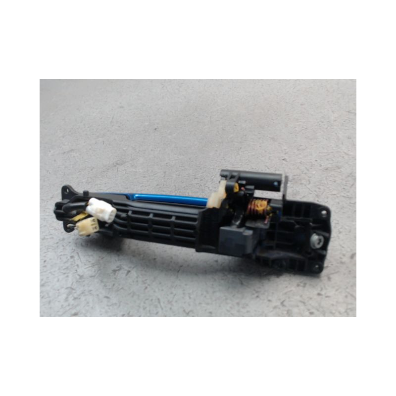 POIGNEE EXTERIEURE PORTE AVANT DROIT SUZUKI SWIFT