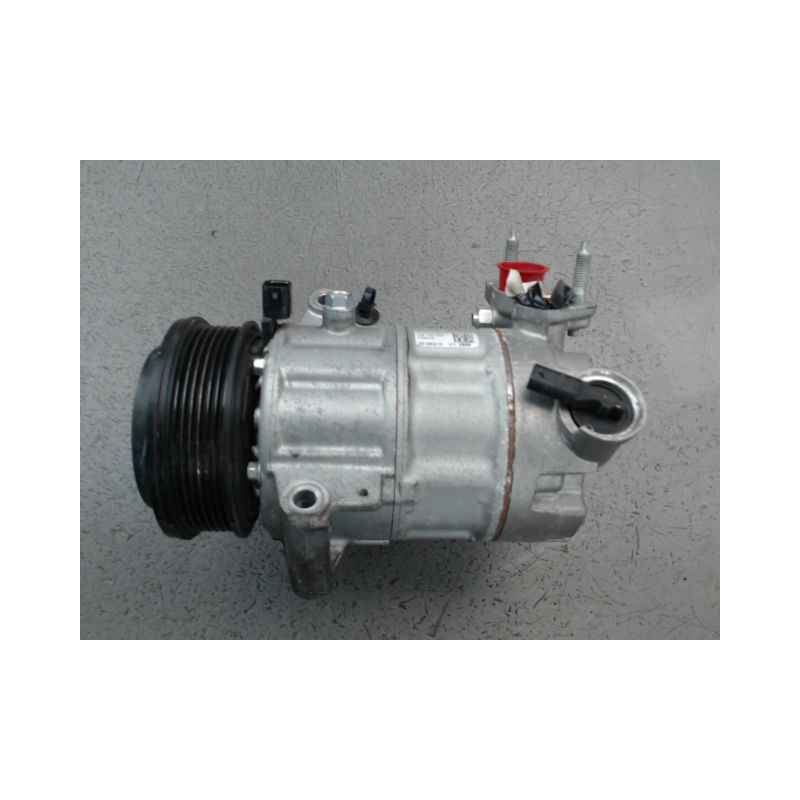 COMPRESSEUR AIR CONDITIONNE FORD FIESTA