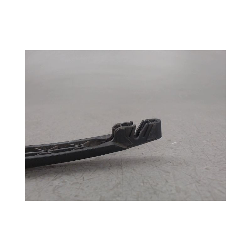 BRAS ESSUIE-GLACE ARRIERE TOYOTA YARIS