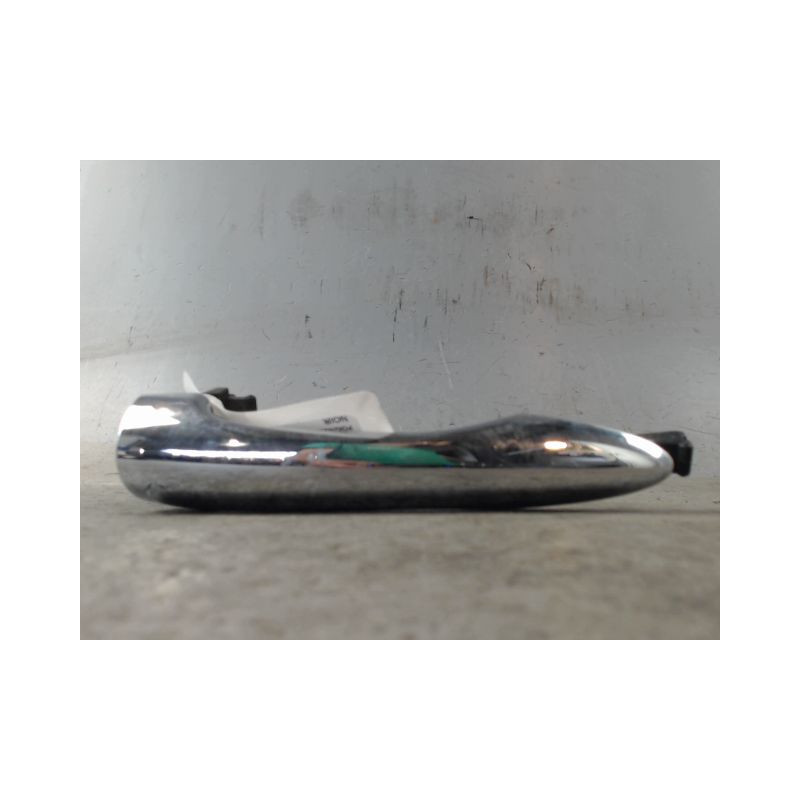 POIGNEE EXTERIEURE PORTE AVANT DROIT KIA SPORTAGE III 2010-