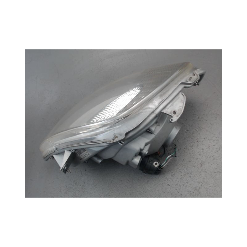 PHARE DROIT RENAULT TRAFIC