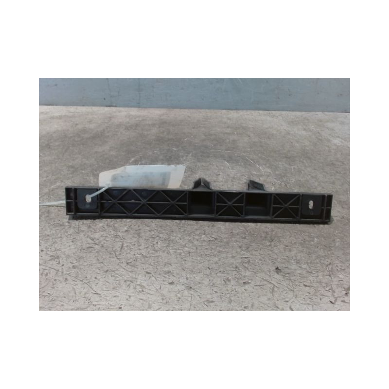 SUPPORT CENTRAL PARE-CHOC ARRIERE  AUDI A4 2004-