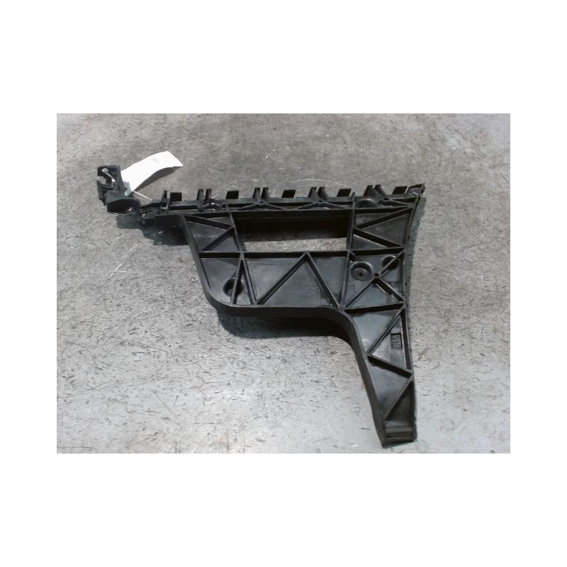 SUPPORT PARE-CHOC ARD AUDI A4 2004-