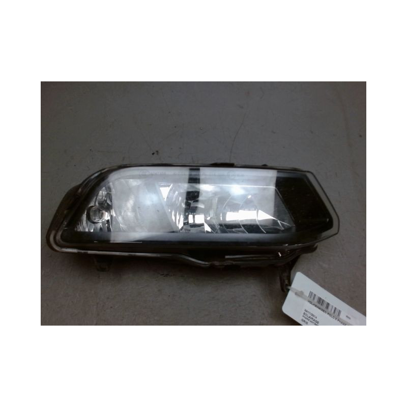 PHARE ANTIBROUILLARD AVANT DROIT VOLKSWAGEN POLO 5 PHASE 2  ESSENCE