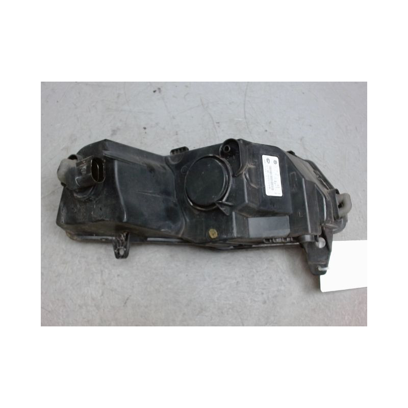 PHARE ANTIBROUILLARD AVANT GAUCHE VOLKSWAGEN POLO 5 PHASE 2  ESSENCE