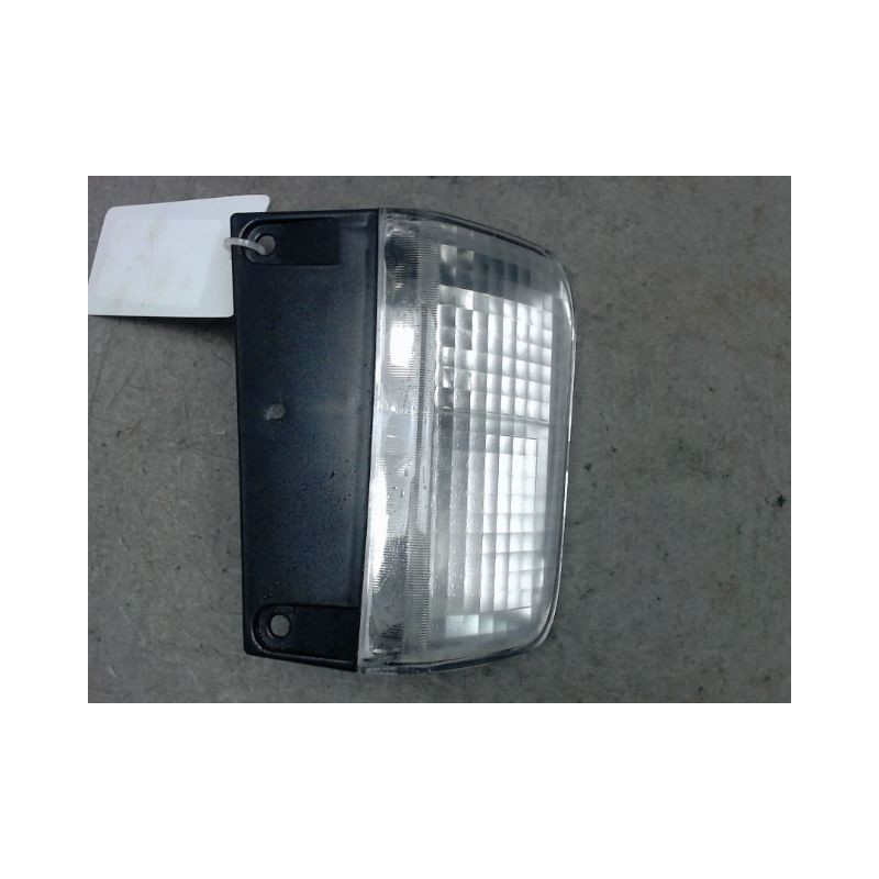FEU DE PARE-CHOC ARRIERE DROIT RENAULT TRAFIC CN 1000KG 8.2006-