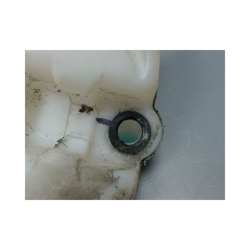 RESERVOIR LAVE-GLACE AVANT PEUGEOT 206+ 1.4 HDI - 8V TURBO