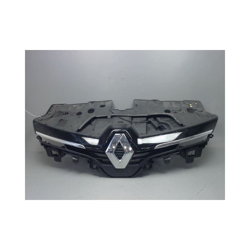 CALANDRE RENAULT CLIO 4 PHASE 1  ESSENCE