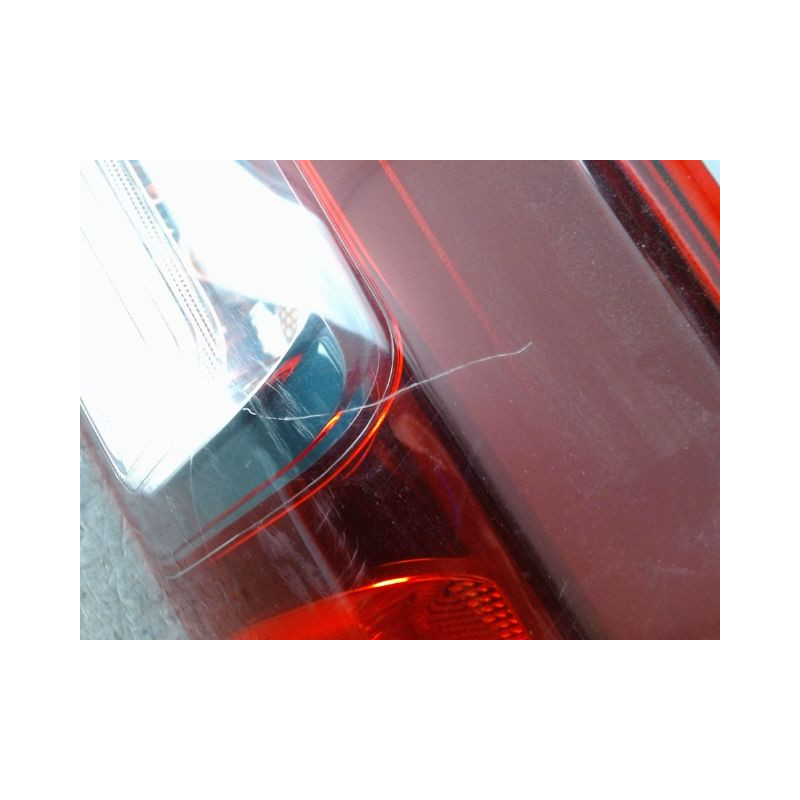 FEU ARRIERE DROIT RENAULT TRAFIC