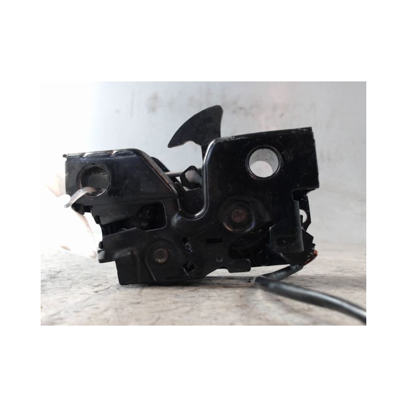 SERRURE CAPOT VOLKSWAGEN POLO