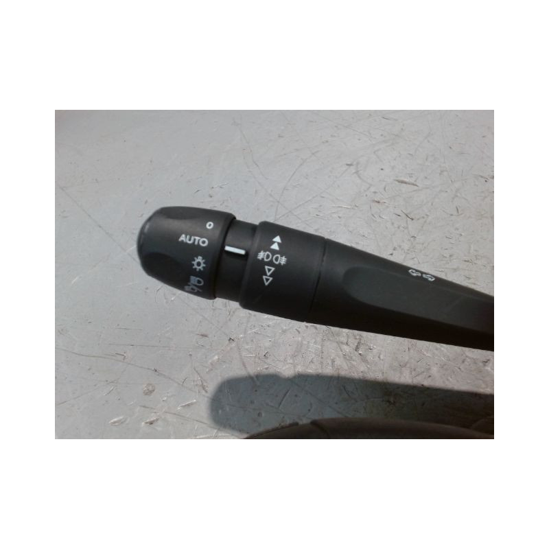 BLOC COMMODOS PEUGEOT 208