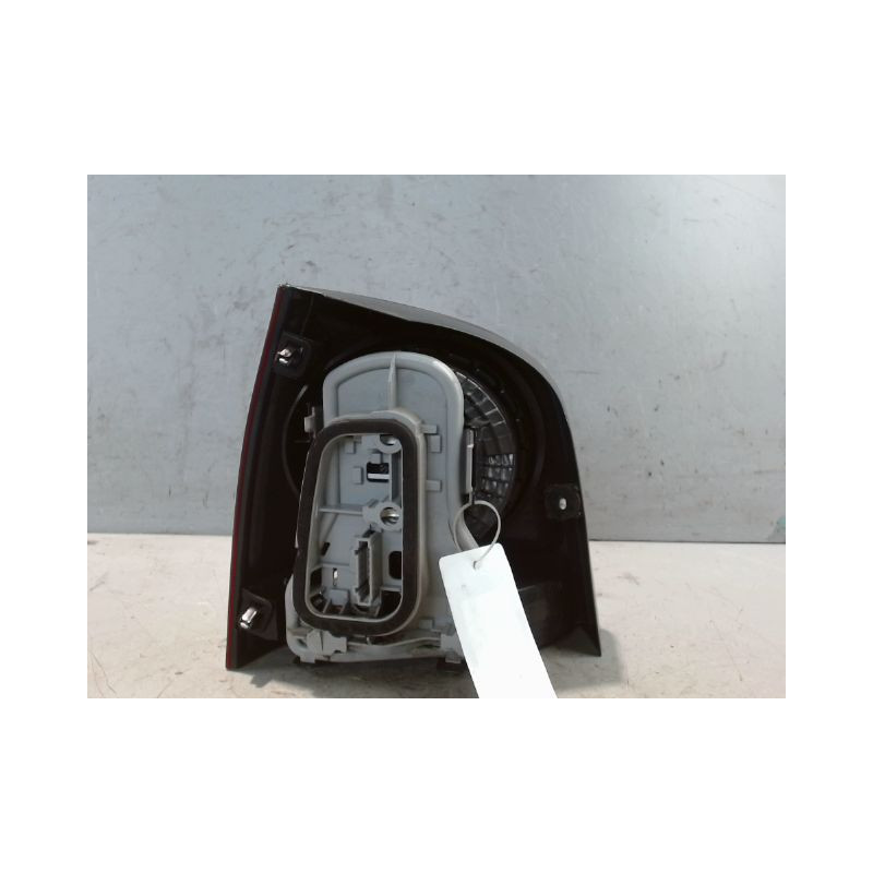 FEU ARRIERE DROIT VOLKSWAGEN POLO 2005-