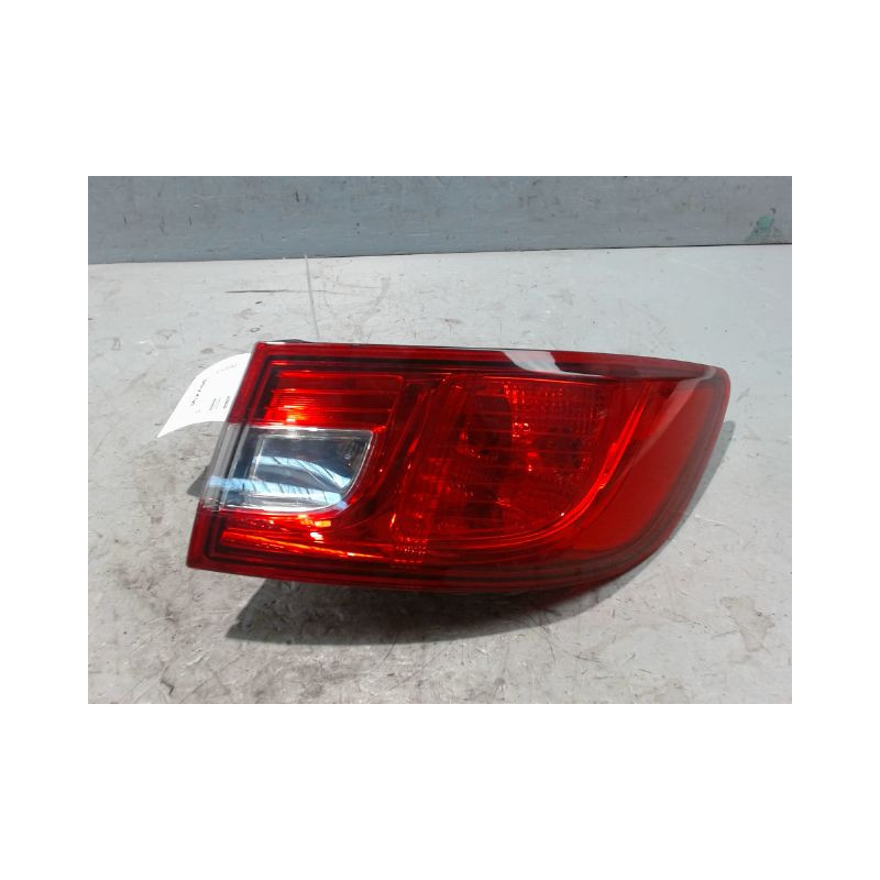FEU ARRIERE DROIT RENAULT CLIO IV