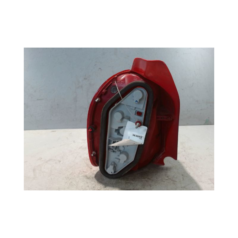 FEU ARRIERE DROIT RENAULT MODUS 2008-